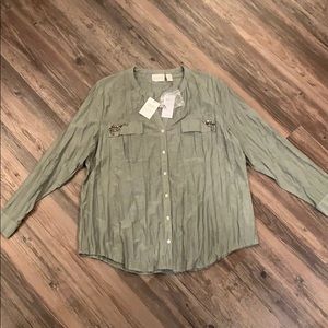 NWT Chico’s Crinkled Olive Long Sleeve Top Size 2